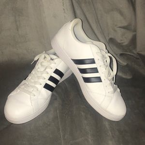 Like New Classic Adidas black and white